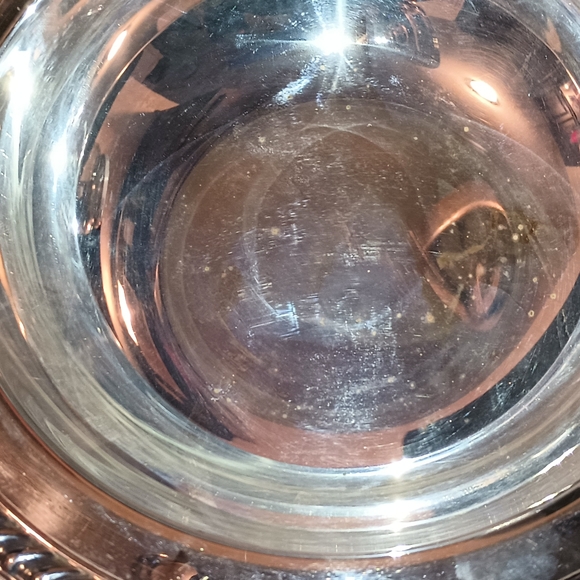 Silver Plated Bowl with a lid - Picture 3 of 11